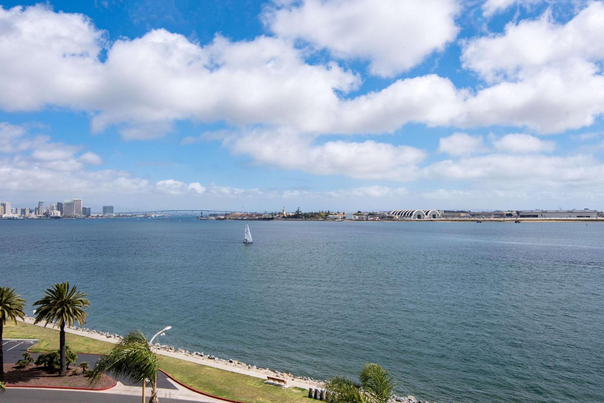 Hilton San Diego Airport/Harbor Island Exterior foto