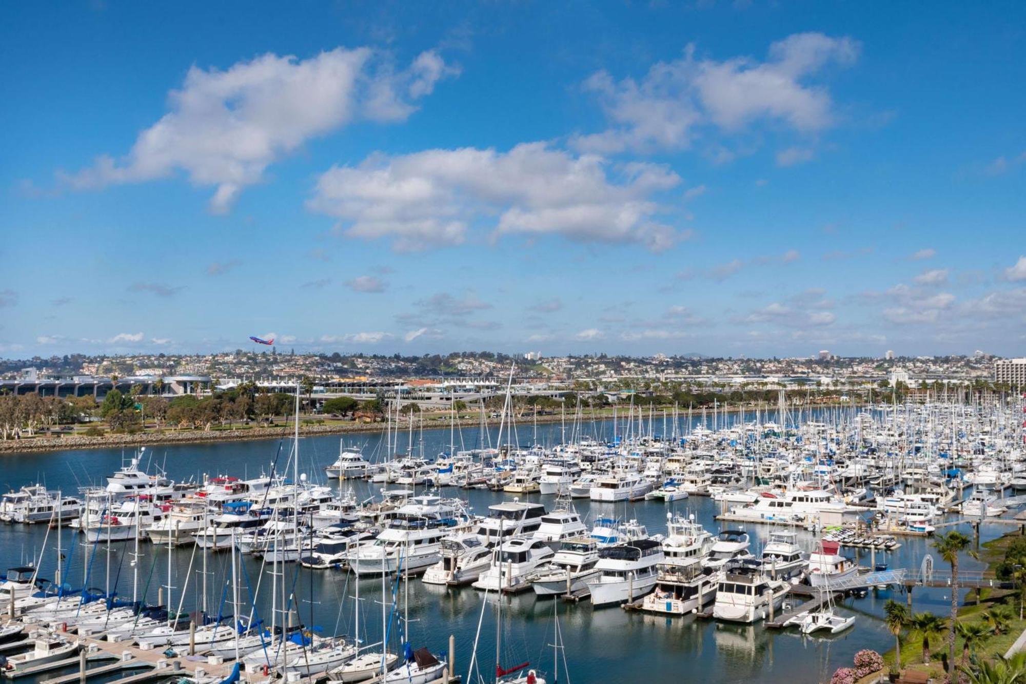 Hilton San Diego Airport/Harbor Island Exterior foto