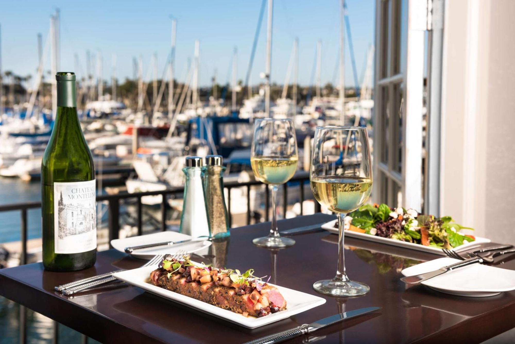 Hilton San Diego Airport/Harbor Island Exterior foto