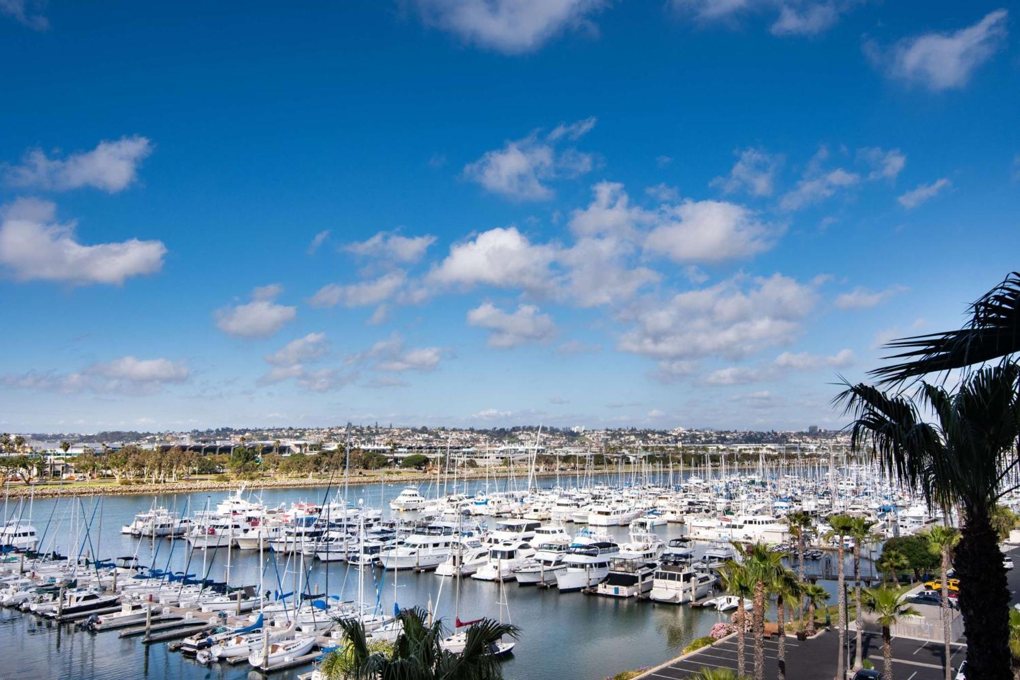 Hilton San Diego Airport/Harbor Island Exterior foto